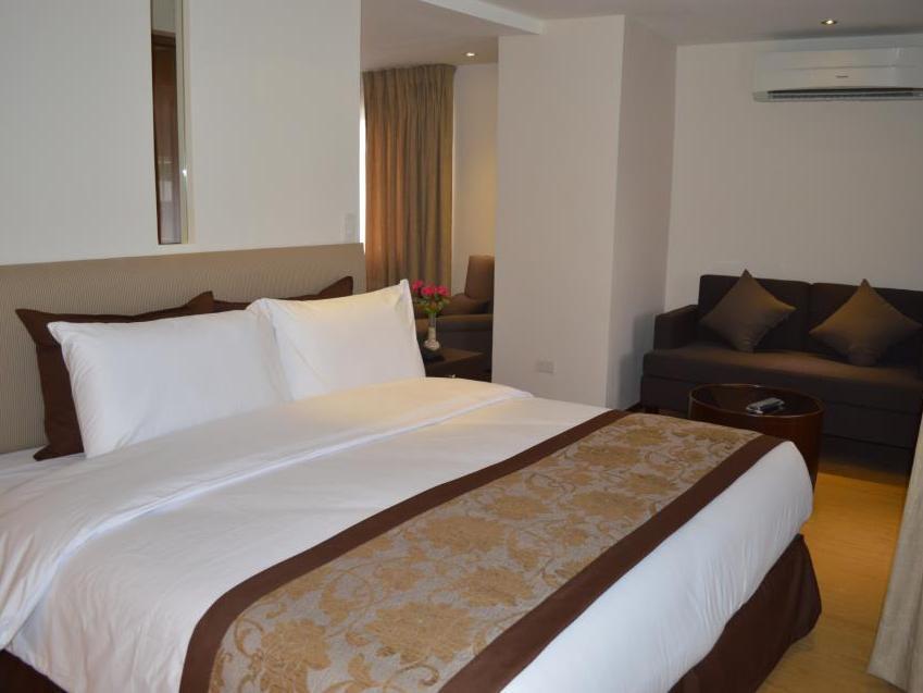 Sir William'S Hotel Quezon City Exterior photo