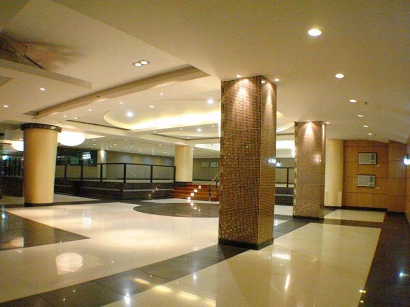 Sir William'S Hotel Quezon City Exterior photo