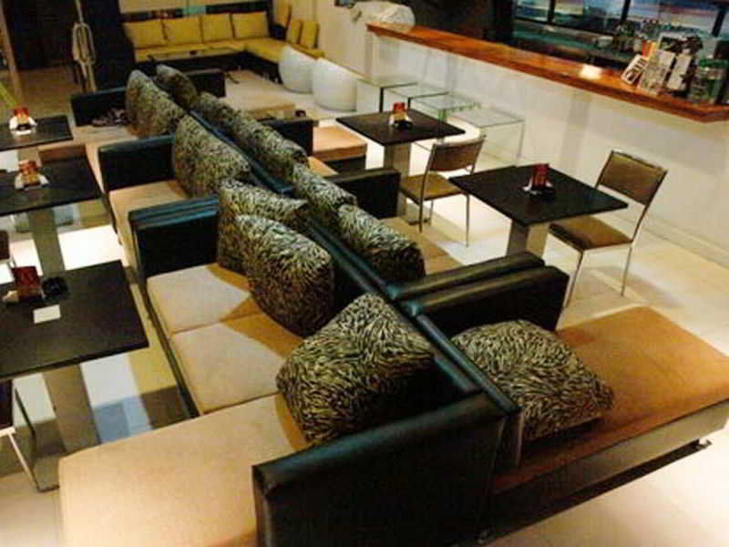 Sir William'S Hotel Quezon City Exterior photo